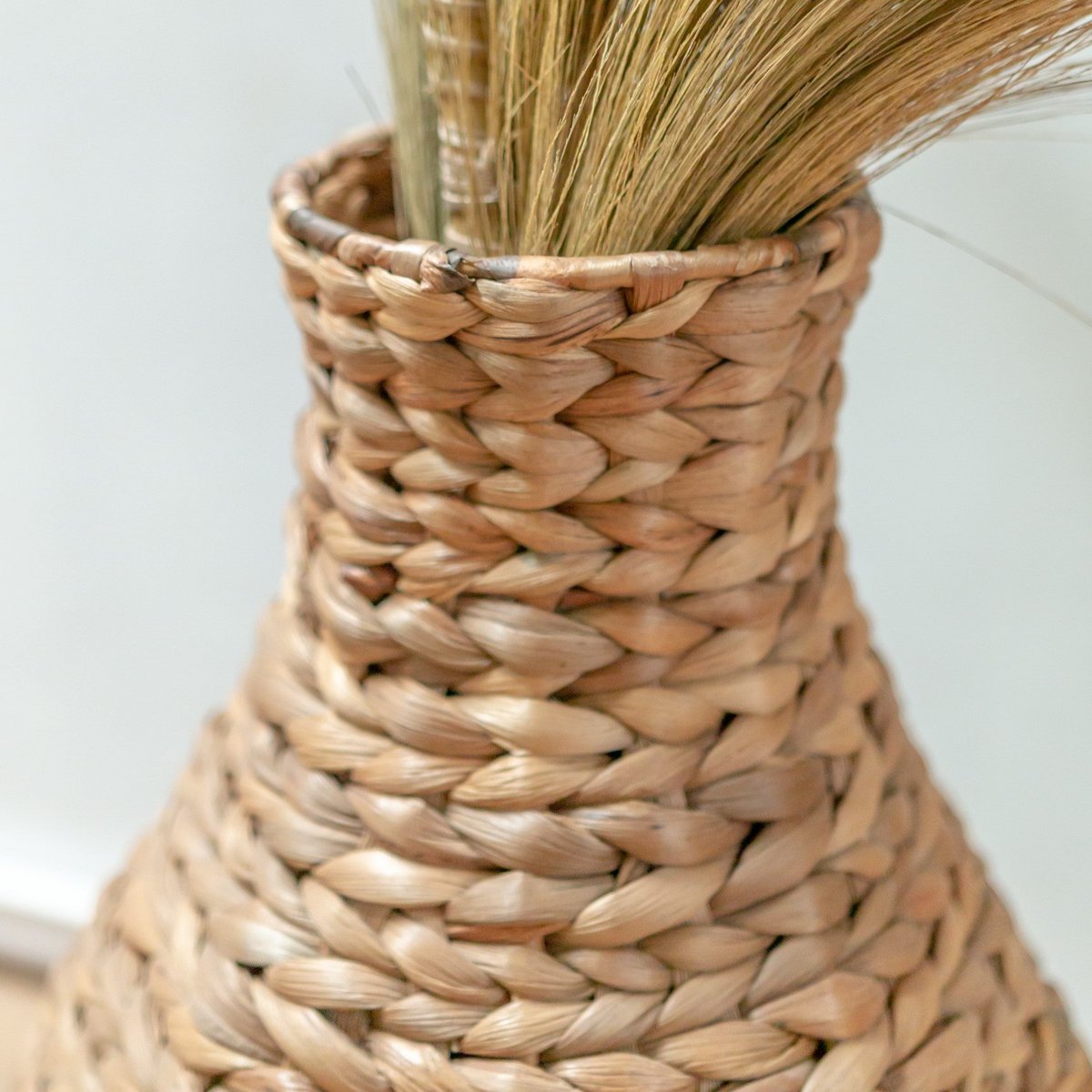 Geflochtene Boho-Vase DAYANA natur aus Wasserhyazinthe
